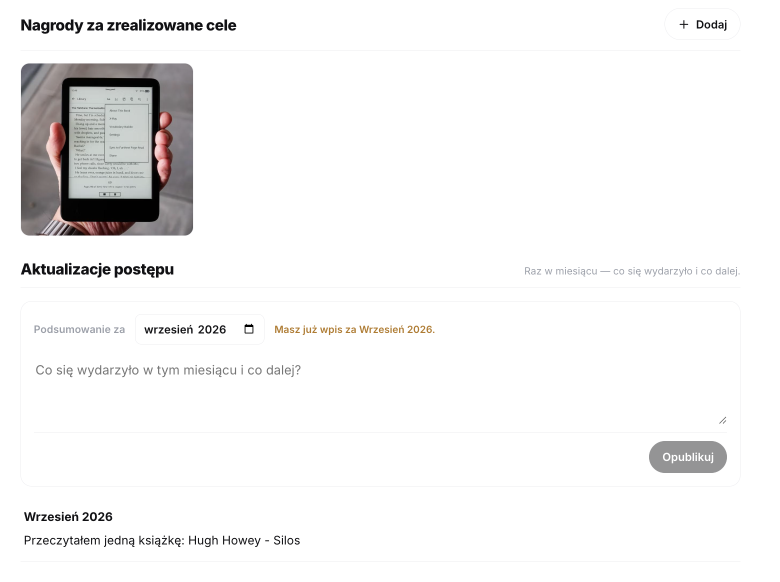 Galeria nagród za zrealizowane cele oraz sekcja miesięcznych aktualizacji postępu